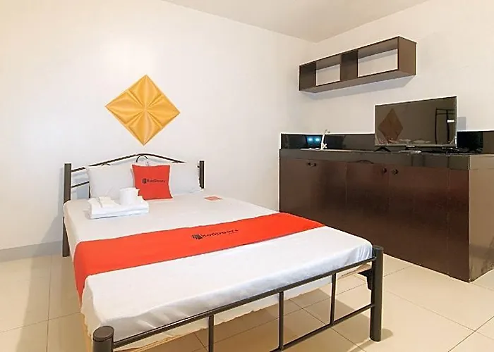 Reddoorz @ The Vjour Makati Hotel Manila